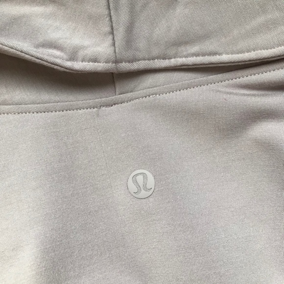 SOLD Lululemon Back In Action Wrap Smoky Blush - Picture 10 of 15
